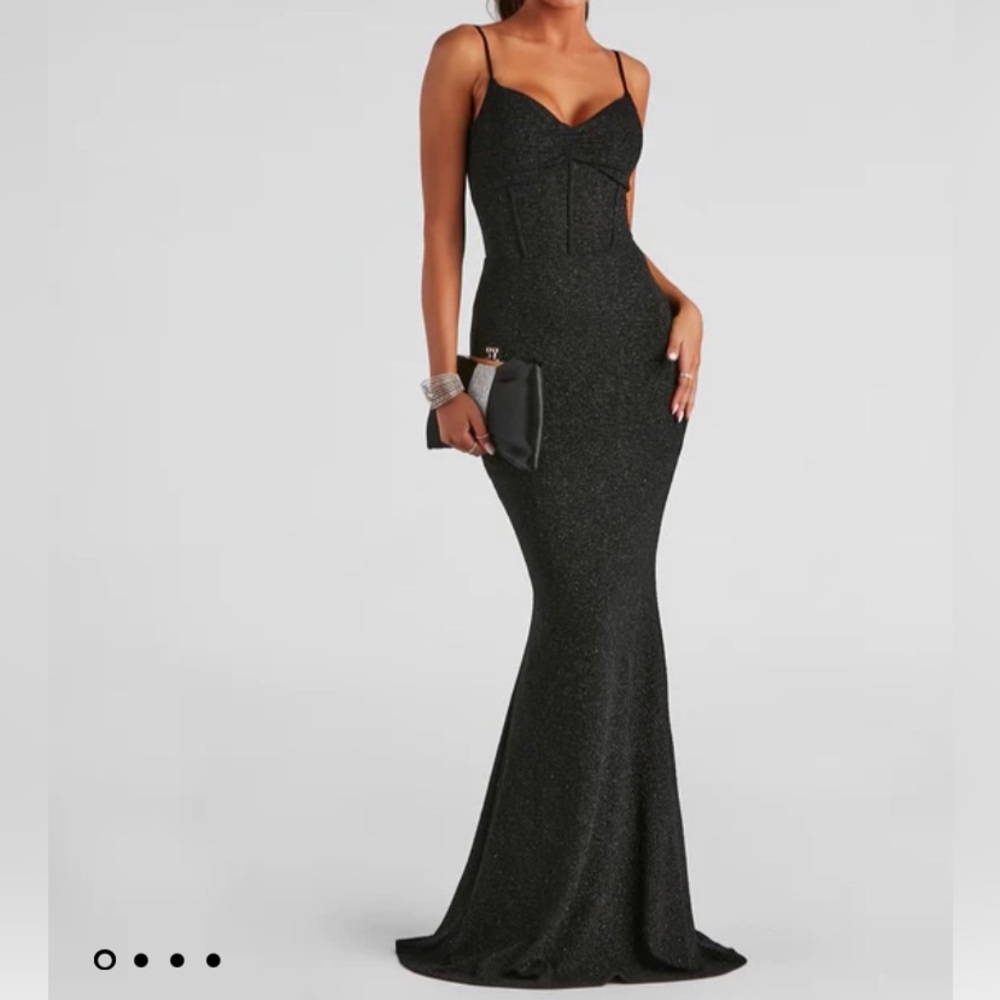 Black Windsor formal glitter mermaid style dress. Size small.